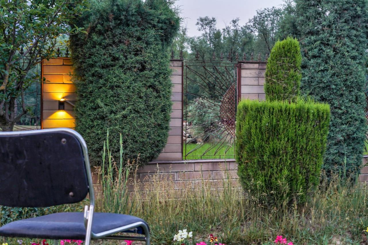 The Chinar Srinagar Otel Dış mekan fotoğraf