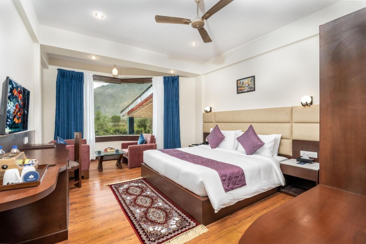The Chinar Srinagar Otel Dış mekan fotoğraf